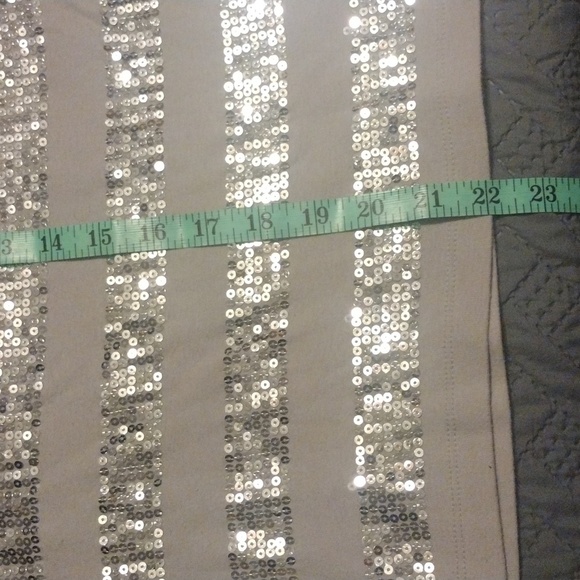 Old Navy White and Silver Sequin Tank - Picture 10 of 11